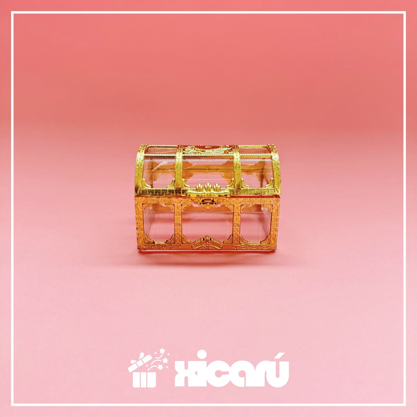 Cofre dorado, 6 piezas.