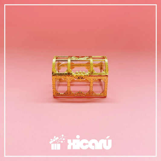 Cofre dorado, 6 piezas.